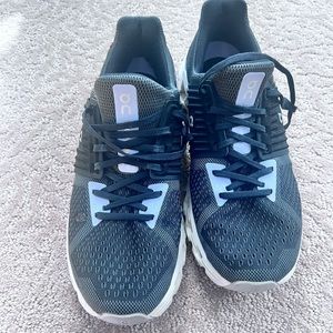 Women’s On Cloudswift. Size 9.5